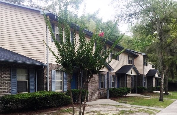 Woodridge Apartments