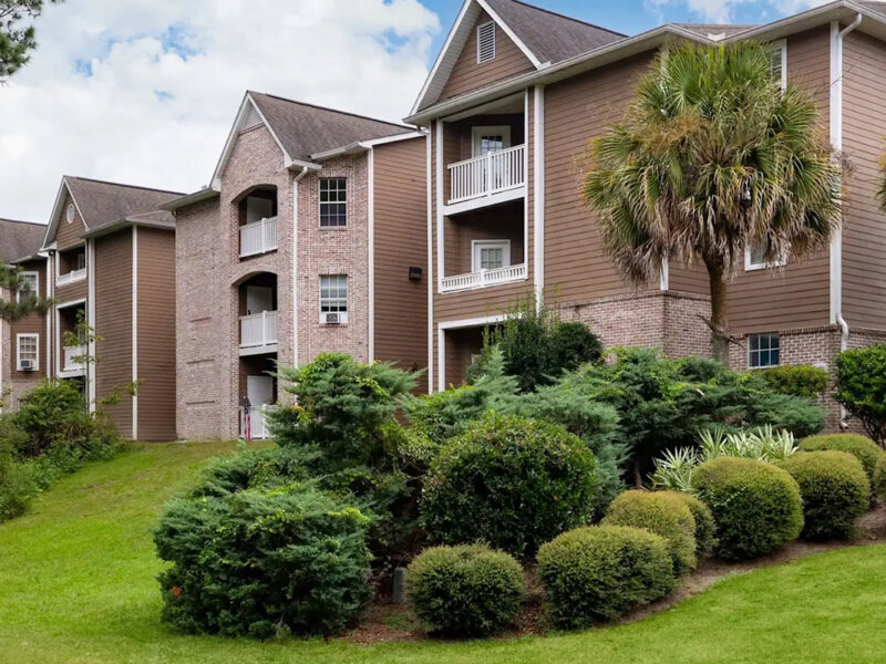 Cross Creek Apartments